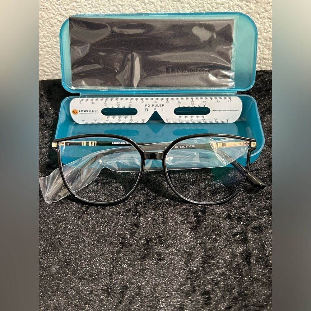 Lensmart TR87042 C3 Eyeglasses - Black Frame, 53-17-138"**